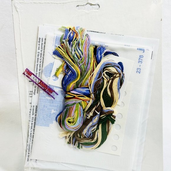 Janlynn Stamped Cross Stitch Kit (2007) - New/Sealed - Picture 6 of 7